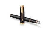 Skrive- & Tegneverktøy - Parker IM Fountain Pen | Black Lacquer with Gold Trim | Fine Nib with Blue Ink Refill | Gift Box - 1931645