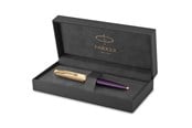 Skrive- & Tegneverktøy - Parker 51 Ballpoint Pen | Deluxe Plum Barrel with Gold Trim | Medium 18k Gold Point with Black Ink Refill | Gift Box - 2123518