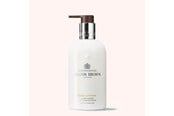 Kroppspleie - Molton Brown M.Brown Flora Luminare Hand Lotion - 5030805003802