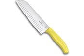 Kjøkkenredskaper - Victorinox Swiss Classic Santoku Knife - 17 cm - Yellow - V-6.85 26.17L8B