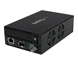 Repeater & Transceiver - StarTech.com 10 Gigabit Ethernet Copper to Fiber Media Converter Open SFP+ - fibre media converter - 10 GigE - ET10GSFP