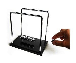 Gadget - Mikamax Giant Newton's Cradle - 01626