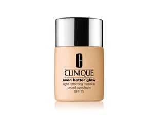 Sminke - Clinique  Even Better Glow Light Reflecting Makeup SPF15 30 ml - WN12 Meringue - 20714873929