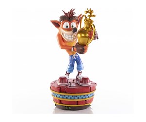 Reklameartikler - First 4 Figures - Crash Team Racing Nitro-Fueled - Crash (Winner) (Standard Edition) - Figur - 5060316623145