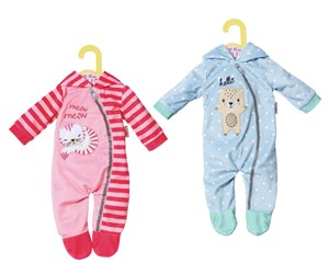 Dukker, Bamser & Utstyr - Dolly Moda Onesies 2 assorted 43cm - 870488