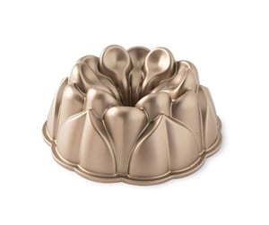 Stekebrett & Ovnrister - Nordic Ware Bradepanne Magnolia Bundt® Pan - 93848