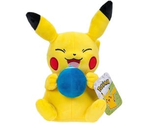 Pokemon - Pokemon Pikachu with Blue Oran Berry - 0191726426127