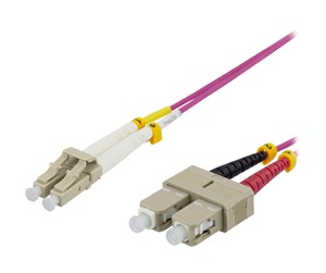 Nettverkskabel - patch cable - 3 m - pink - LCSC-703